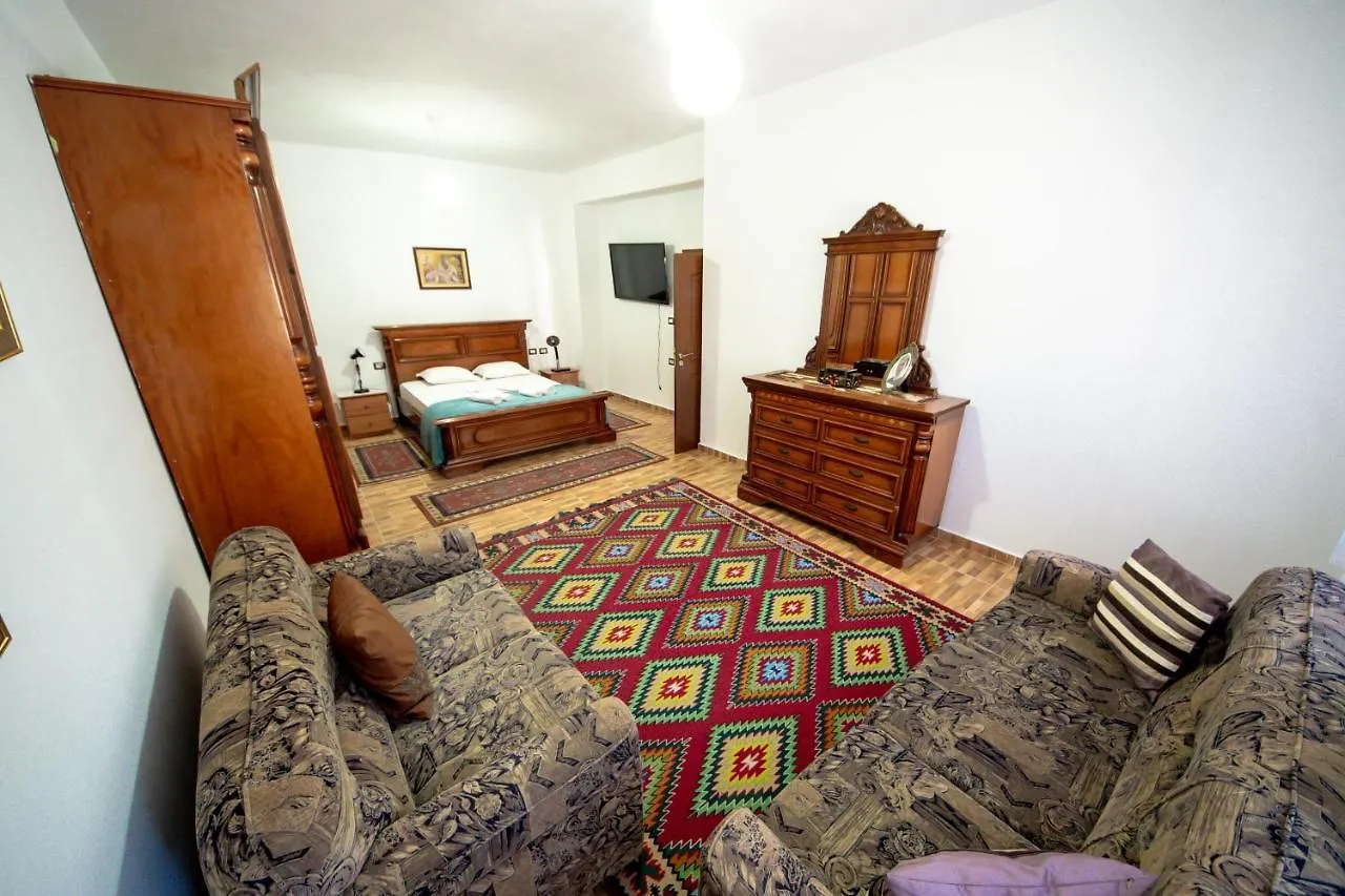 Villa Yellow Stone Guest House Gjirokastër Albanien