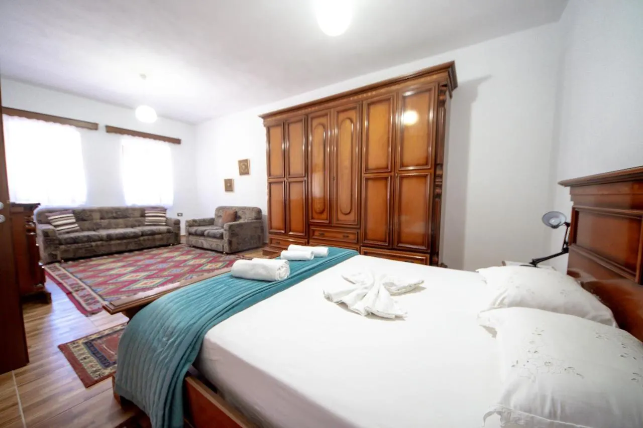 Yellow Stone Guest House Gjirokastër Albanien