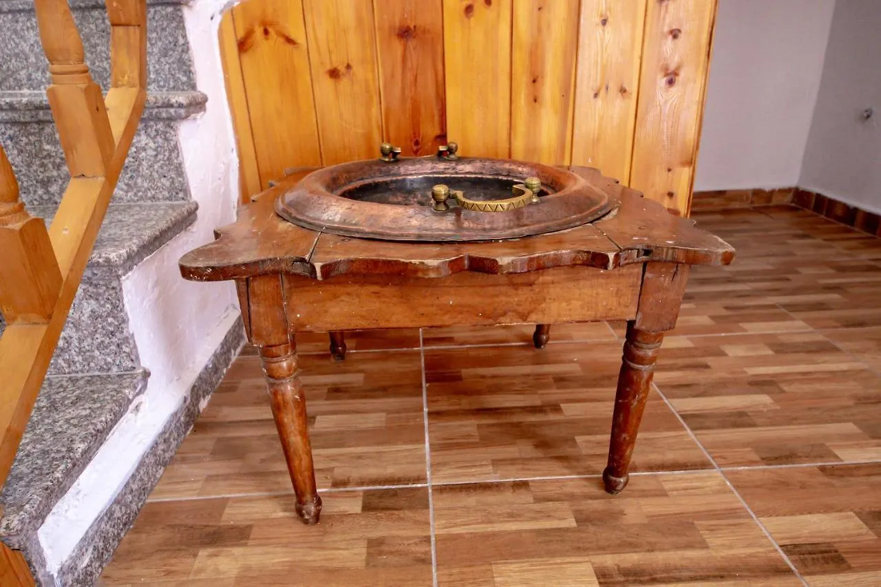 Yellow Stone Guest House Gjirokastër 0*,  Albanien
