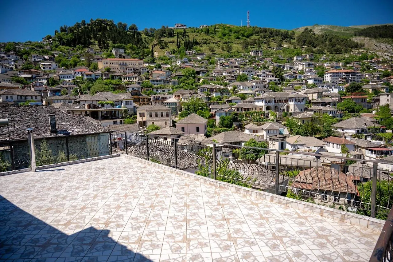 Yellow Stone Guest House Gjirokastër 0*,